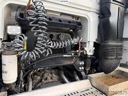 DAF XF 530 6x2 tractor unit. WATCH VIDEO