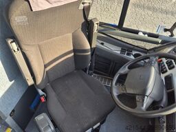 Volvo 9700H Coach – 53 + 1 + 1