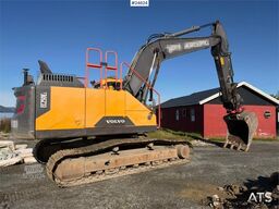 Volvo EC250EL Excavator with GPS, Tiltrotator and 2 Buck