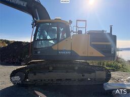 Volvo EC250EL Excavator with GPS, Tiltrotator and 2 Buck