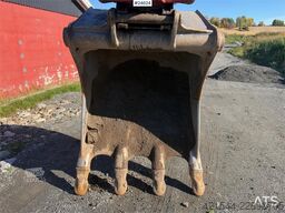 Volvo EC250EL Excavator with GPS, Tiltrotator and 2 Buck