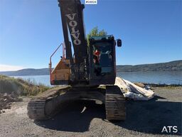 Volvo EC250EL Excavator with GPS, Tiltrotator and 2 Buck