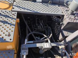 Volvo EC250EL Excavator with GPS, Tiltrotator and 2 Buck