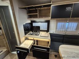 CHAUSSON Teilintegriert Titanium Line 797 Modell 2026