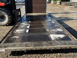 Krone Jumbo Plattform 7,82 mit Lochleiste