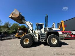 Liebherr L 566