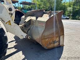 Liebherr L 566