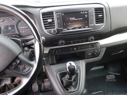 OPEL Nr. 8 Vivaro / 1.Hand / DoKa / AHK / Klima /Navi