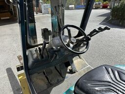 Komatsu FD25T-1E1