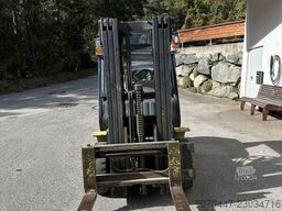 Komatsu FD25T-1E1
