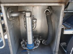 Van Hool 3 axle food tank trailer 33.300ltr