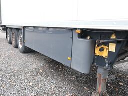 Schmitz SKO 24 Liftachse P-Kasten Carrier Vector 1950