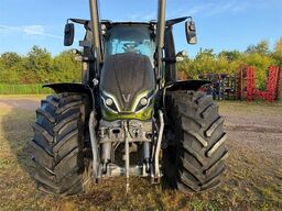 Valtra Q245