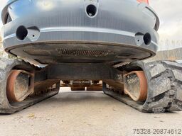 KUBOTA KX 080-4 Schnellwechsler 3xLöffel