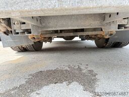 IVECO EUROCARGO ADR 100-210 1500Kg Hebebühne