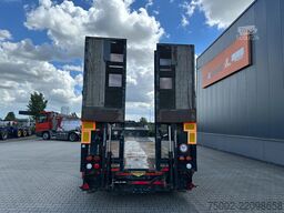 Broshuis 3ABSD Lowloader 3-axle / GVW: 53.000kg / Neck: ...
