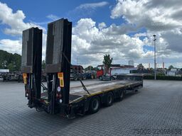 Broshuis 3ABSD Lowloader 3-axle / GVW: 53.000kg / Neck: ...