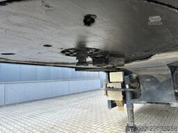Broshuis 3ABSD Lowloader 3-axle / GVW: 53.000kg / Neck: ...