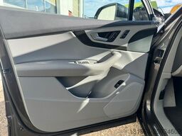 AUDI Q7 55 TFSI quattro tiptronic