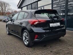 FORD Focus Limo 1.0 EB  Cool & Connect