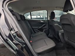 FORD Focus Limo 1.0 EB  Cool & Connect