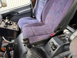 Mercedes-Benz Atego 1828 AK 4x4 Atego 1828 AK 4x4, Winterdienstausstattung, Kran Hiab 085-2, Funk