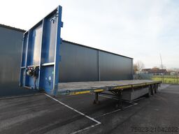 Pacton 3 AXLE FLATBED WITH TWISTLOCKS