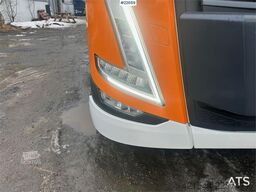 Volvo FH crane truck 8x2 w/ 95 t/m crane, jib and winch,
