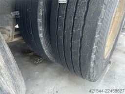 Broshuis E2190/27 3 axle semi-trailer w/ drive bridges