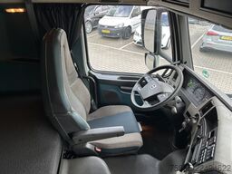 Volvo FM 330 Globetrotter / 742 dkm / VEB+ / Spoilers...