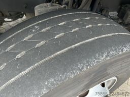 Volvo FM 330 Globetrotter / 742 dkm / VEB+ / Spoilers...
