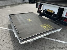Draco TXA 121 City / 10 mtr / Box / LZV Deel 2 / Laad...
