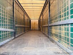 Schmitz Cargobull 3Achs MEGA VARIOS Liftachse TÜV11 26 Top Reifen