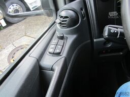 Mercedes-Benz 1230 Atego Koffer 8,14 m lang LBW Autom.