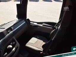 MAN TGX 18.520 Low Deck D30 Retarder Standkl. MIETE