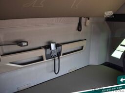 MAN TGX 18.520 Low Deck D30 Retarder Standkl. MIETE