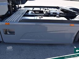 MAN TGX 18.520 Low Deck Hubsattelk. D30 Retar. MIETE