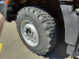 Mercedes-Benz Unimog U219 mit tiefergesetzter Pritsche