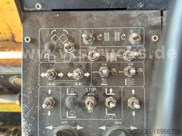 DEMAG DF 65P Straßenfertiger