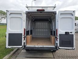 PEUGEOT BOXER 2.2 L2H2 Imperiaal Navi