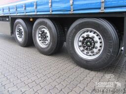 Schmitz Cargobull Curtainsider Standard Getränke