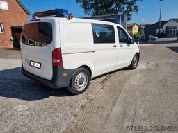 Mercedes-Benz Vito Notarteinsatzfahrzeug NEF Notarzt