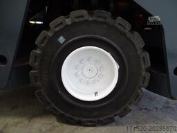 Combilift C4000 - TRIPLEX