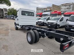 Iveco DAILY 70C17 PASSO 3750 2011