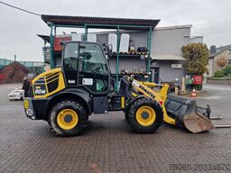 Komatsu WA80M-8