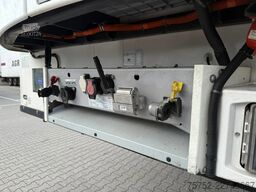 Schmitz Cargobull Carrier Vector HE19MT Multi Temp Liftas