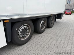 Schmitz Cargobull Carrier Vector HE19MT Multi Temp Liftas