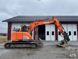 Doosan DX140LCR-5 crawler excavator – Rototilt – 3 bucket