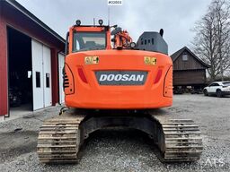 Doosan DX140LCR-5 crawler excavator – Rototilt – 3 bucket