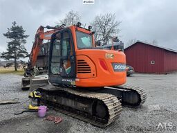 Doosan DX140LCR-5 crawler excavator – Rototilt – 3 bucket